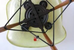 Eames PAW Swivel Chair, 1950 -Vitra Store DAW vintage 04