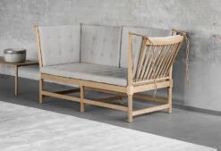 Spoke-back Sofa, 1945 -Vitra Store Frederecia spokeback sofa 1789 Mood soapedoak fiord271