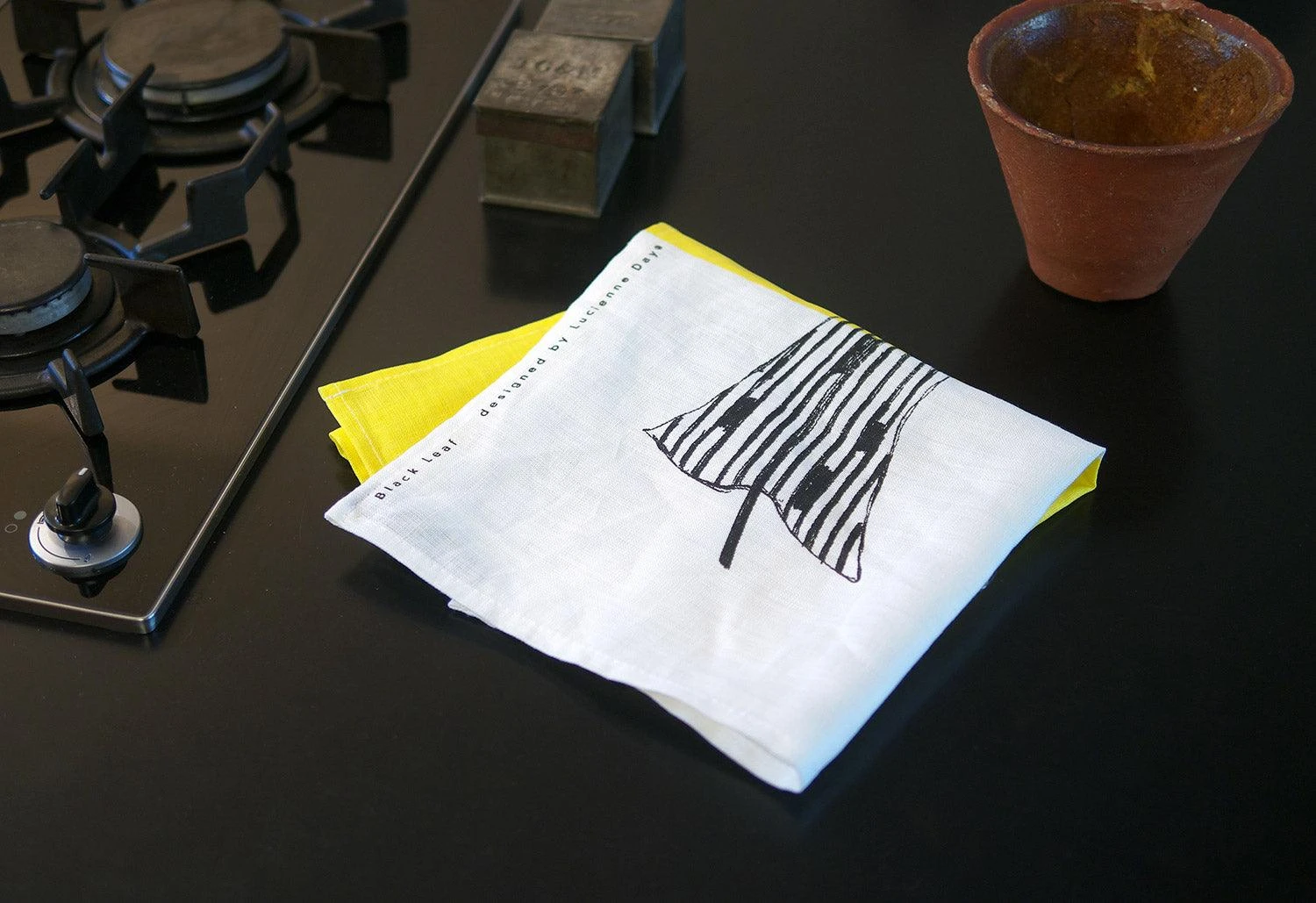 Black Leaf Tea Towel, 1959 2 Black Leaf Tea Towel, 1959 - Image 2