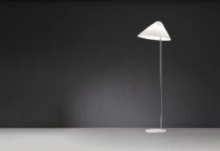 Opala Floor Light -Vitra Store Pandul Henning Koppel Opala floor 2