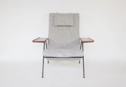 N/A Robin Day Reclining Chair -Vitra Store Robin Day Reclining chair 991177 front