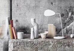 Muuto Leaf Table Lamp