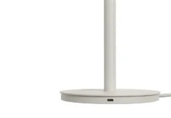 Muuto Linear Table Lamp, 2020 -Vitra Store linear table lamp thomas bentzen muuto twentytwentyone 4