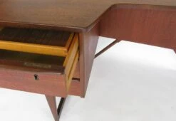 Peter Lovig Nielsen Desk , 1955 -Vitra Store lovig desk 06