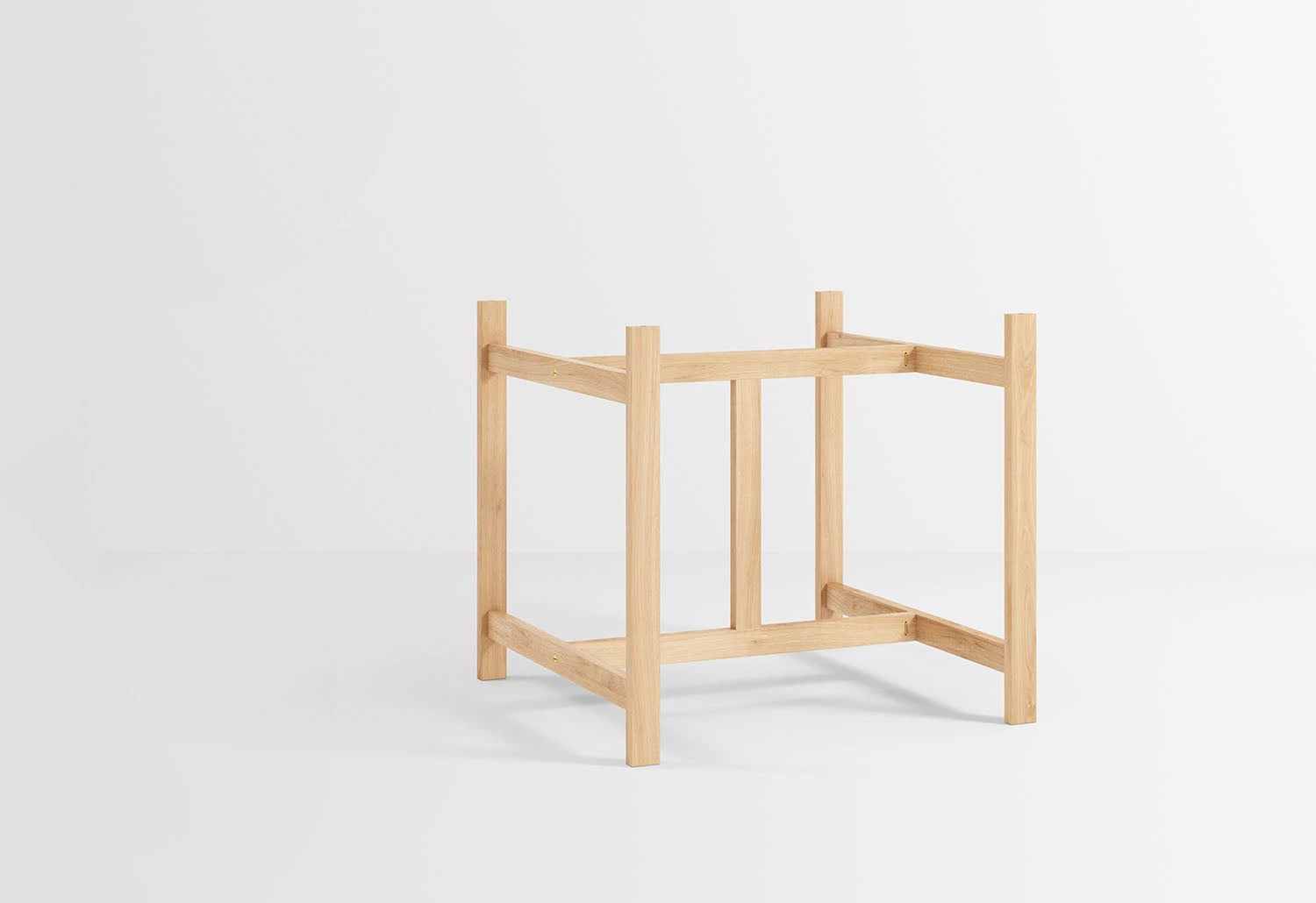 Moebe Round Dining Table 4 Moebe Round Dining Table - Image 4