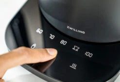 N/A Pro Kettle -Vitra Store twentytwentyone Zwilling Pro Kettle 3