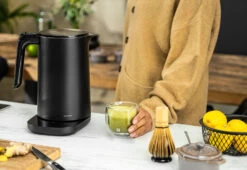 N/A Pro Kettle -Vitra Store twentytwentyone Zwilling Pro Kettle 4