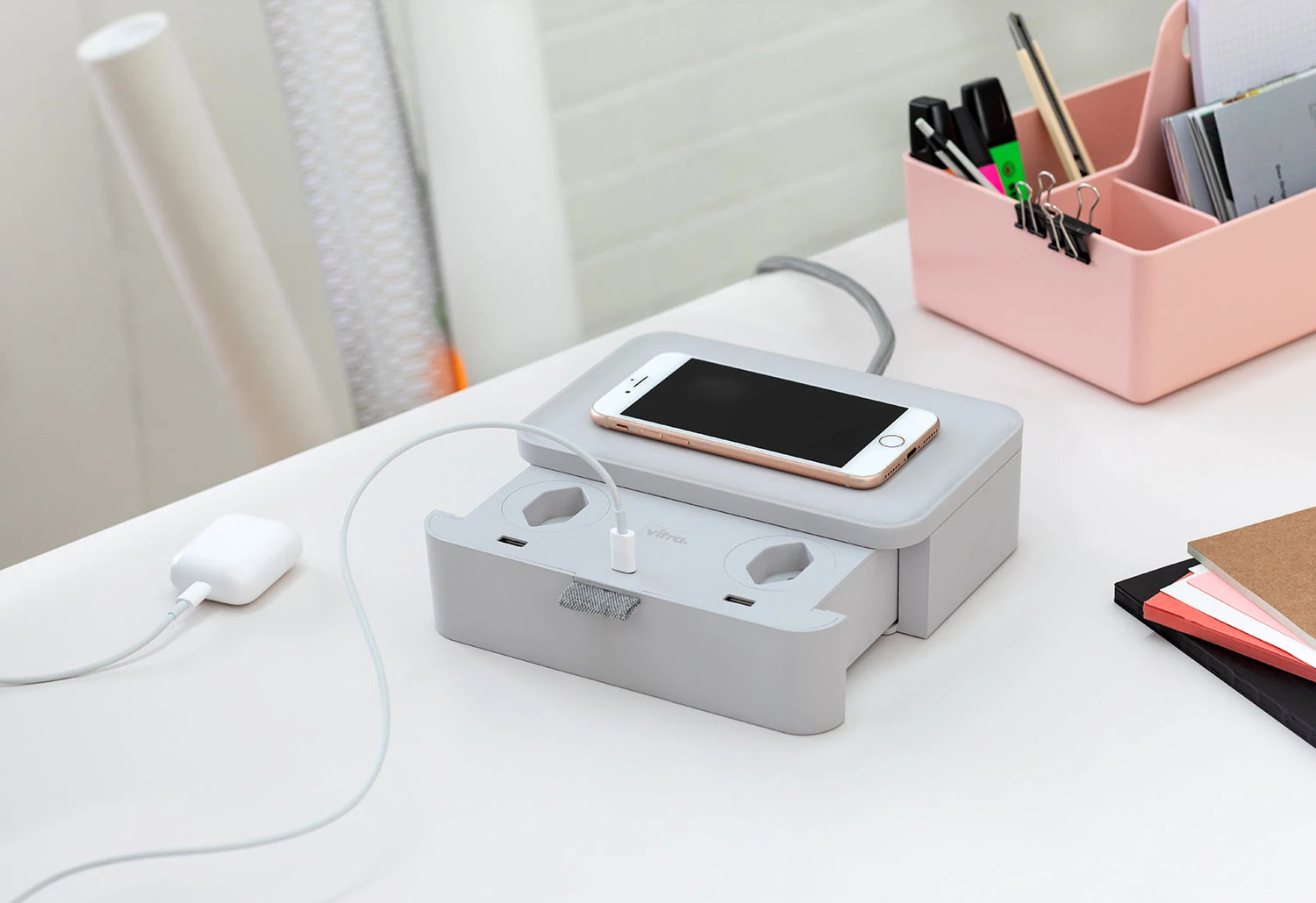 Vitra Ampi Charger, 2021 2 Vitra Ampi Charger, 2021 - Image 2