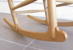 Wegner, J16 Rocking Chair, 1944 -Vitra Store wegner rocking chair 04