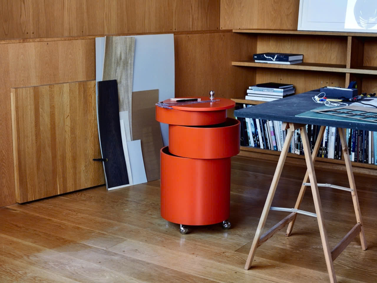 Vitra Store 43 Vitra Store -Vitra Store z6575651633727 581d25fdcbb80eaf51cdf939a6e7b650